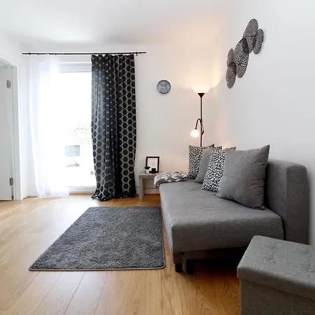 Modern Balcony Apartment With Pool Close To Lake In 